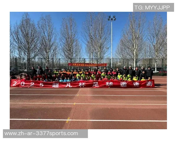 年轻足球教练如何引领新一代球员成才与发展